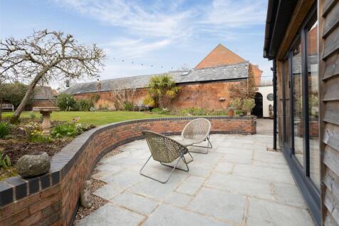 Old Hall Farm, Leire