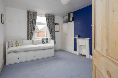 5 New Street. Lutterworth