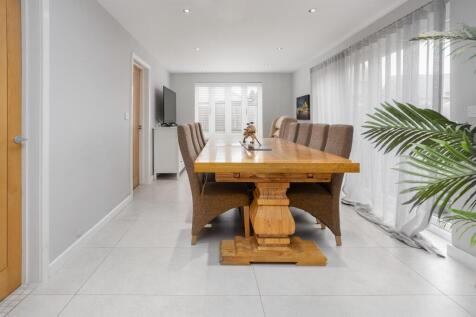 22 Mill Field Close