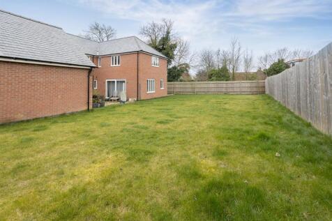 22 Mill Field Close