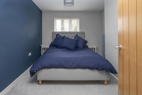 22 Mill Field Close