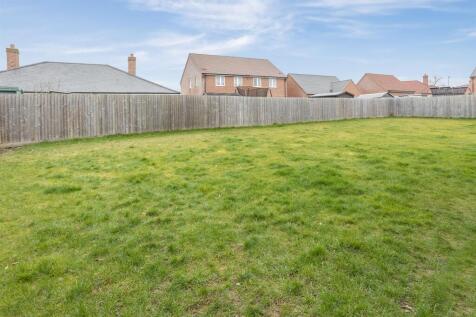 22 Mill Field Close
