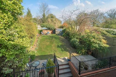 2 Burton Close, Lutterworth