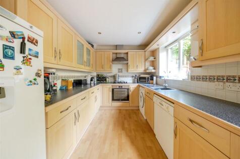 2 Burton Close, Lutterworth