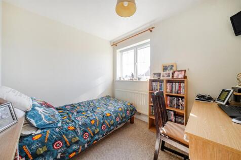 2 Burton Close, Lutterworth