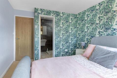 9 Chapel Fields, Swinford