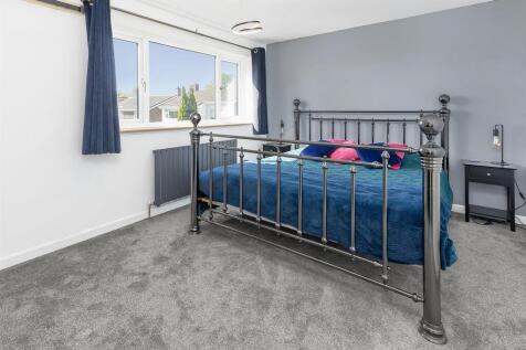9 Chapel Fields, Swinford
