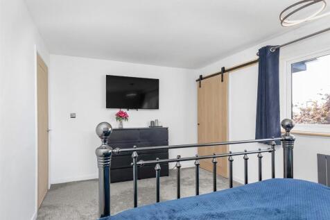 9 Chapel Fields, Swinford