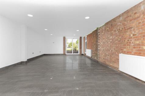 9 Chapel Fields, Swinford
