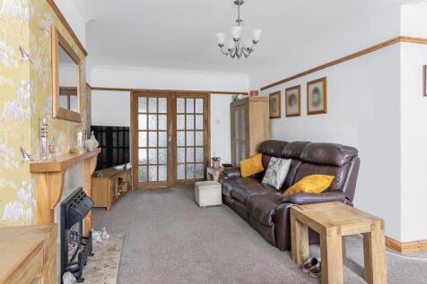 54 Outlands, Hinckley