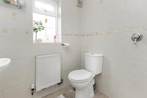 54 Outlands, Hinckley