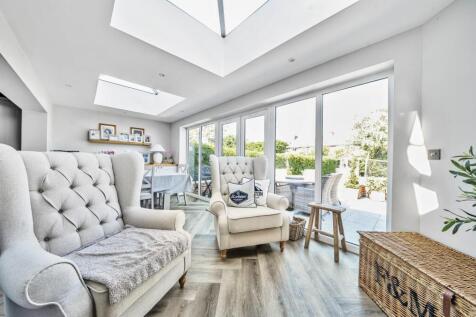 52 Six Acres, Broughton Astley