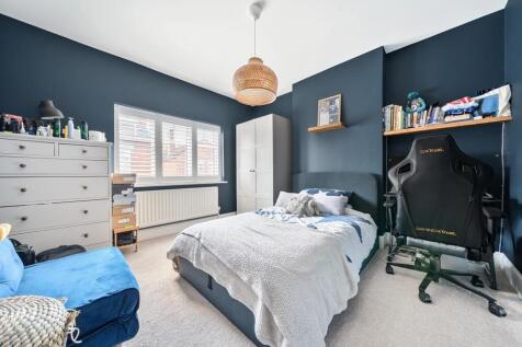 52 Six Acres, Broughton Astley