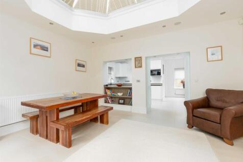 3 Marlborough Place
