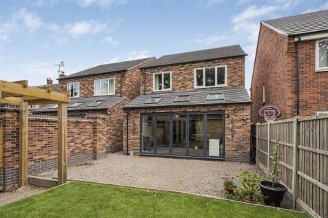 1B Maino Crescent