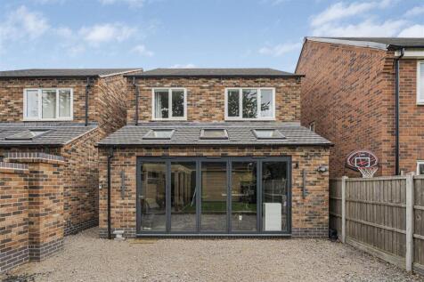 1B Maino Crescent