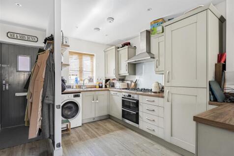 8 Greenfield Avenue