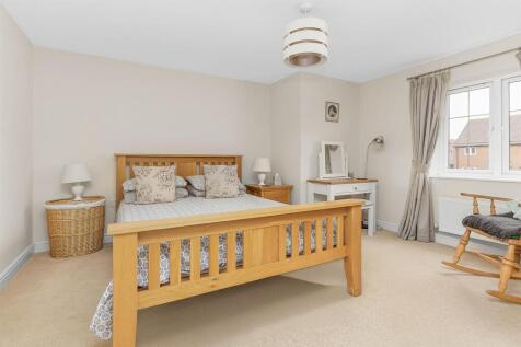 4 Buttercup Close, Lutterworth (35).jpg