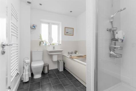 4 Buttercup Close, Lutterworth (32).jpg