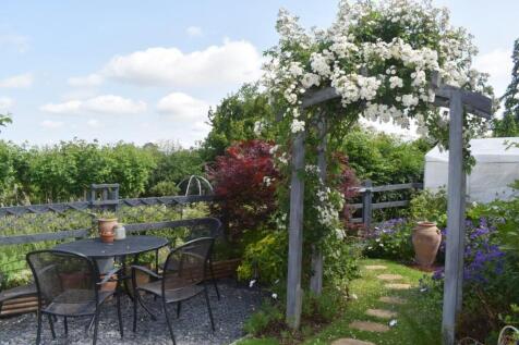 4 Buttercup Close, Lutterworth Garden 12.jpeg