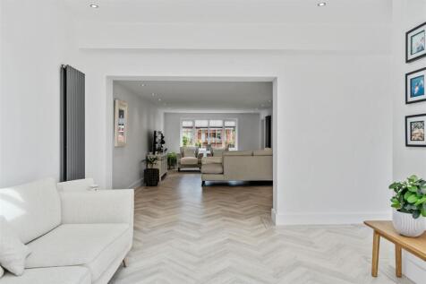 60 Harecroft Crescent, Sapcote