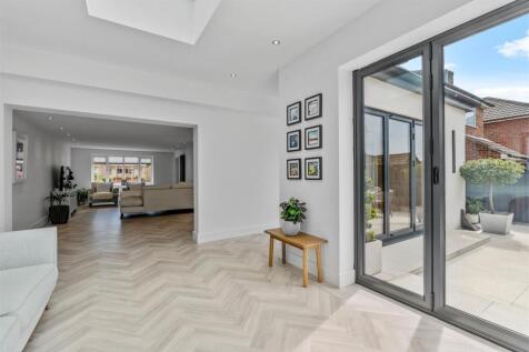 60 Harecroft Crescent, Sapcote