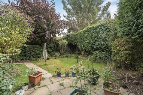 10 Beech Avenue, Lutterworth