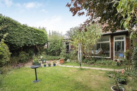 10 Beech Avenue, Lutterworth