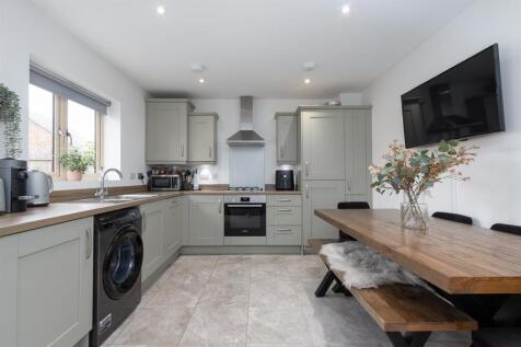 29 Blakenhall Drive