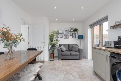 29 Blakenhall Drive