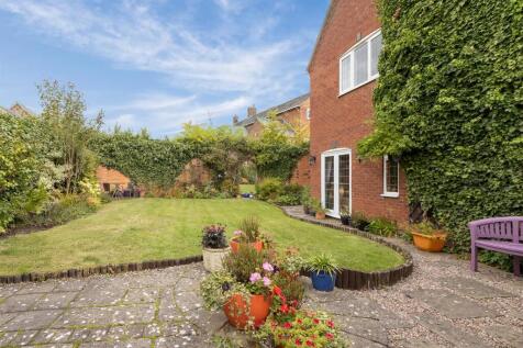 5 Yeomans Keep, Bitteswell