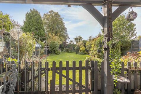 104 Lutterworth Road