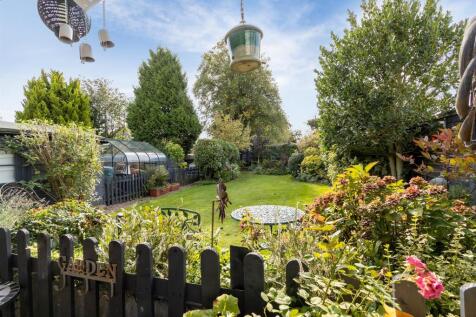 104 Lutterworth Road