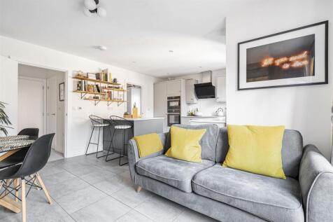 5 Ridge Way