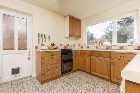 15 St Margarets Drive, Leire