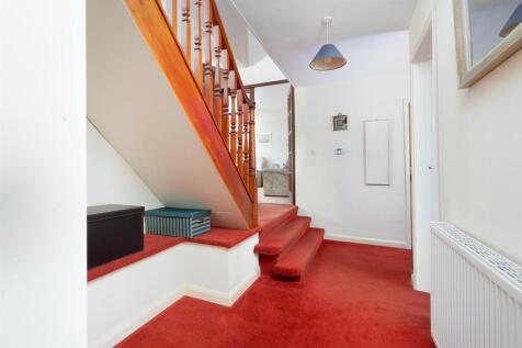 15 St Margarets Drive, Leire