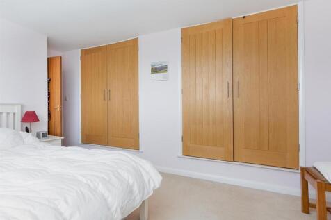 15 St Margarets Drive, Leire