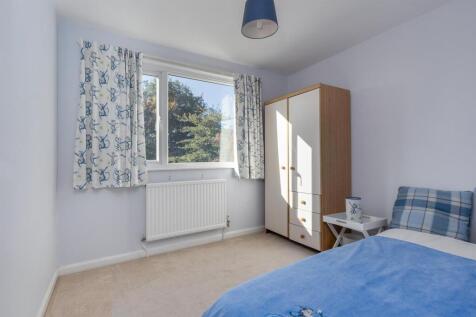 15 St Margarets Drive, Leire