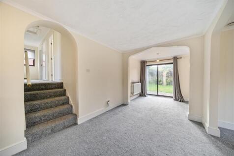 1 Manor Close, Claybrooke Magna