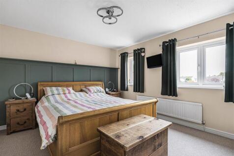 30 Elmcroft Avenue, North Kilworth