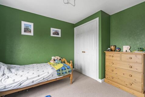 30 Elmcroft Avenue, North Kilworth