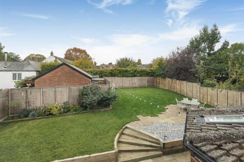 30 Elmcroft Avenue, North Kilworth