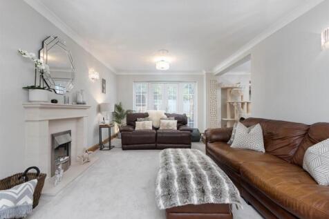 Tanglewood, 16 Fir Tree Lane