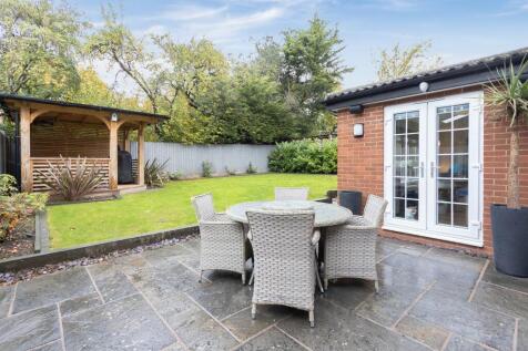 Tanglewood, 16 Fir Tree Lane