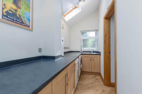 Tanglewood, 16 Fir Tree Lane