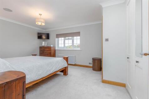 Tanglewood, 16 Fir Tree Lane