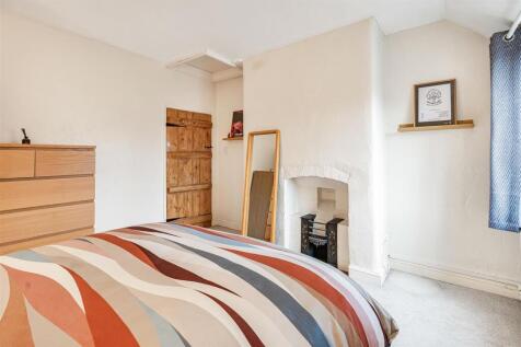 26 Lutterworth Road (18).jpg