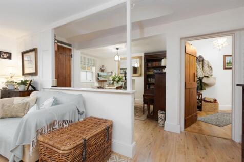 White Swan, 49 High Street (24).jpg