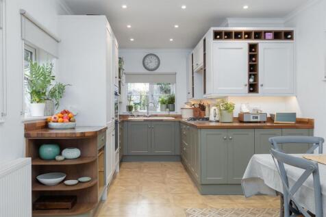 White Swan, 49 High Street (35).jpg