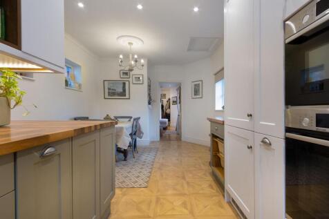 White Swan, 49 High Street (36).jpg